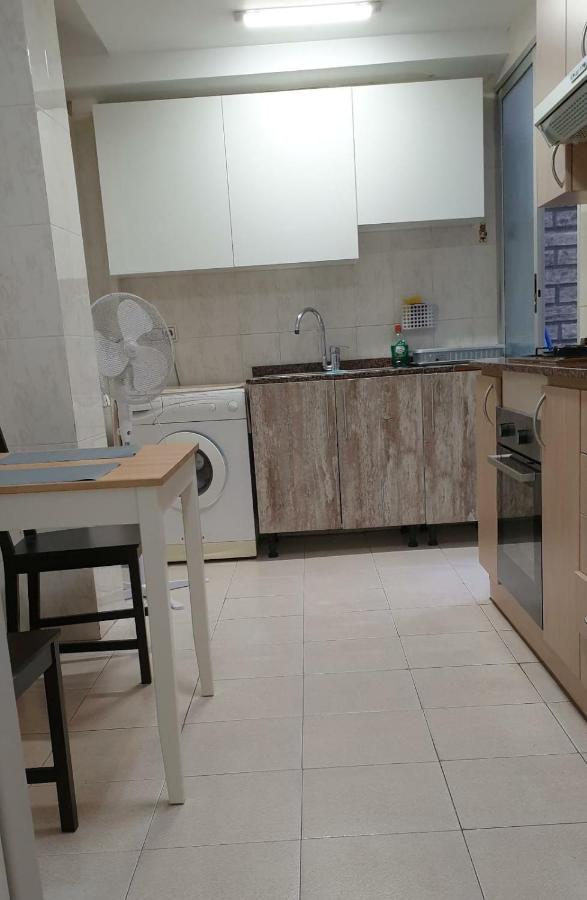 Apartment For 6 People. Валенсия Экстерьер фото